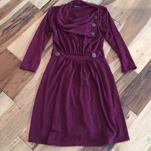 Dress with 3/4 length sleeves and buttons